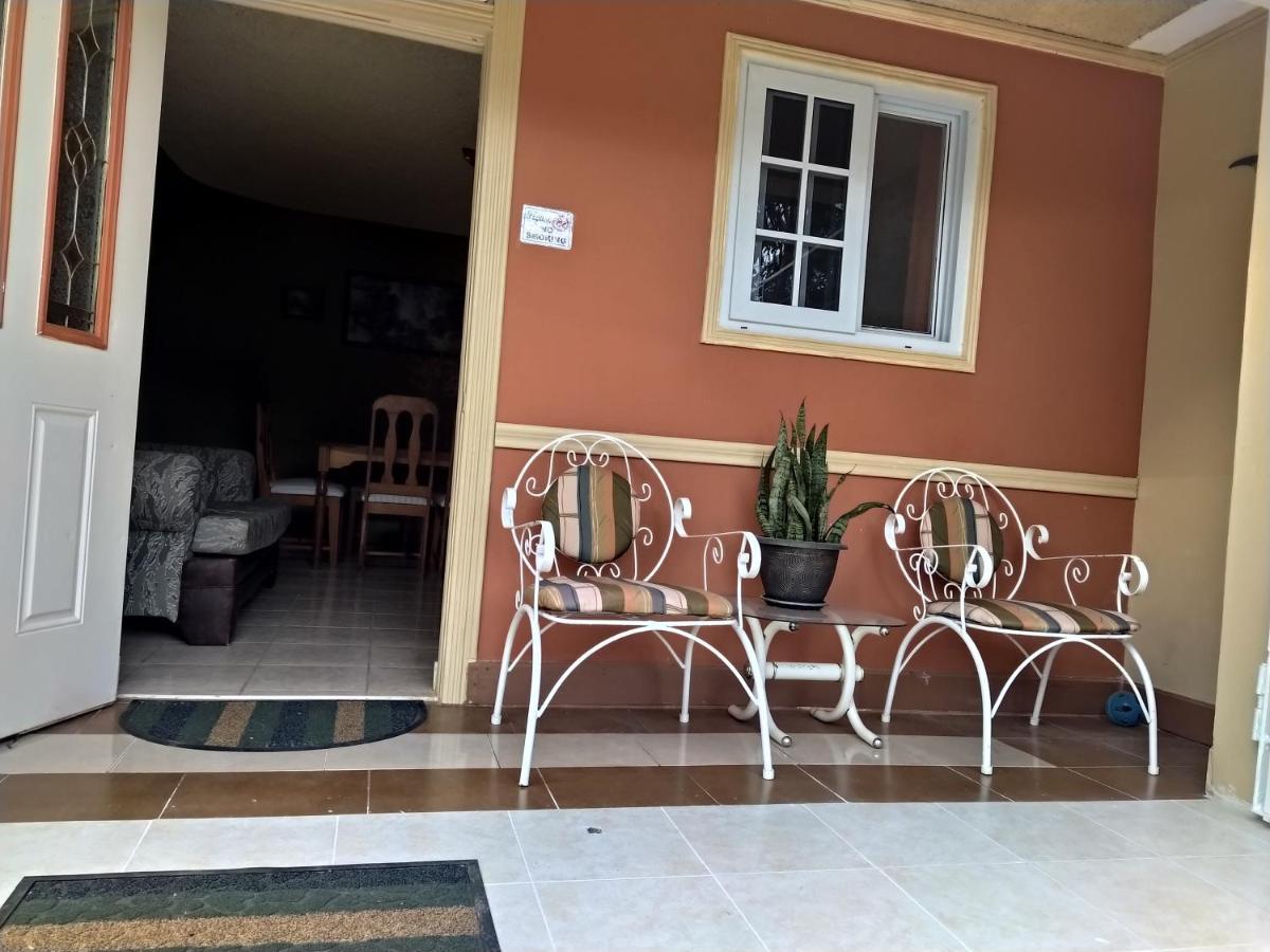 Gables Vacation Rentals With Private Gated Parking Onsite Knockpatrick 외부 사진