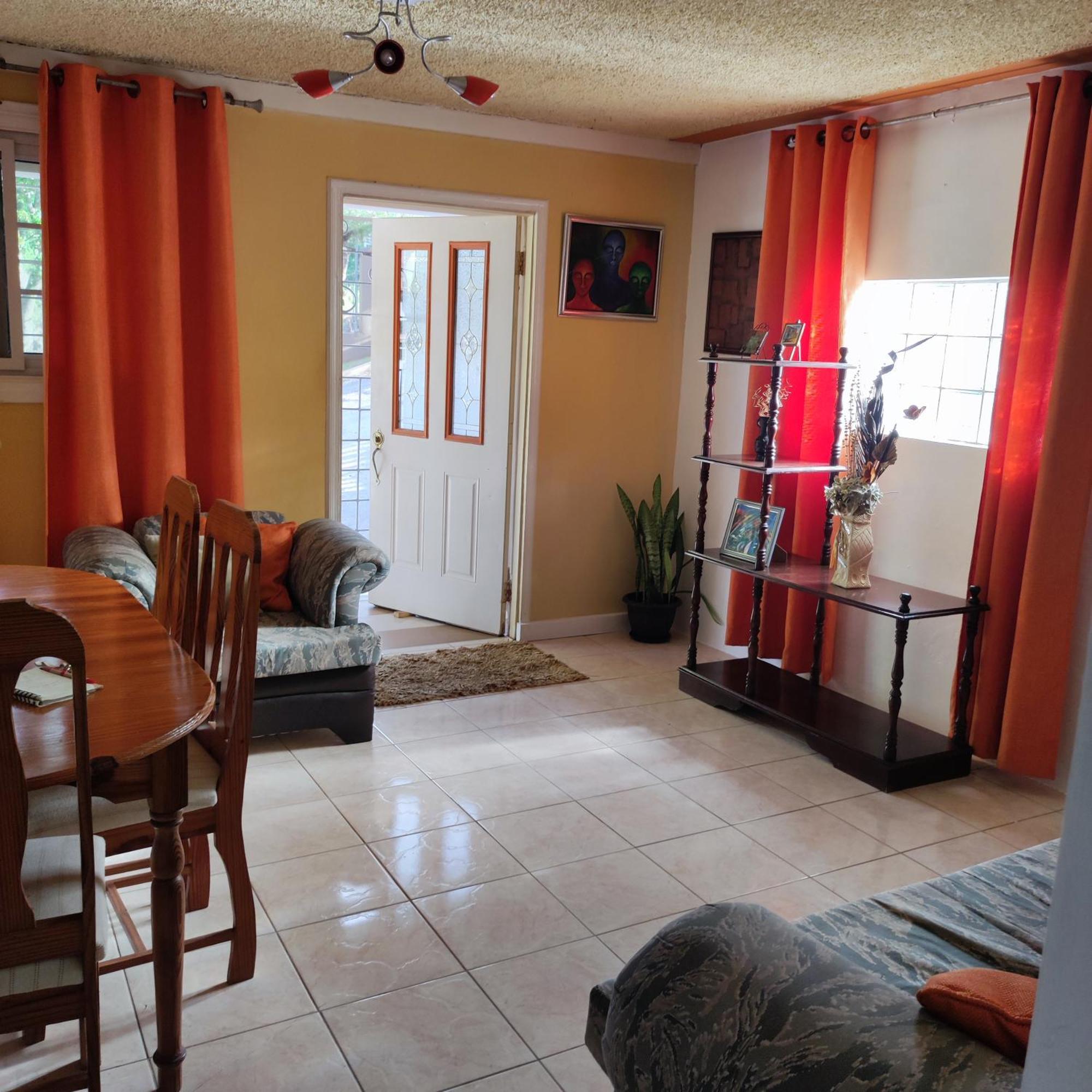 Gables Vacation Rentals With Private Gated Parking Onsite Knockpatrick 외부 사진