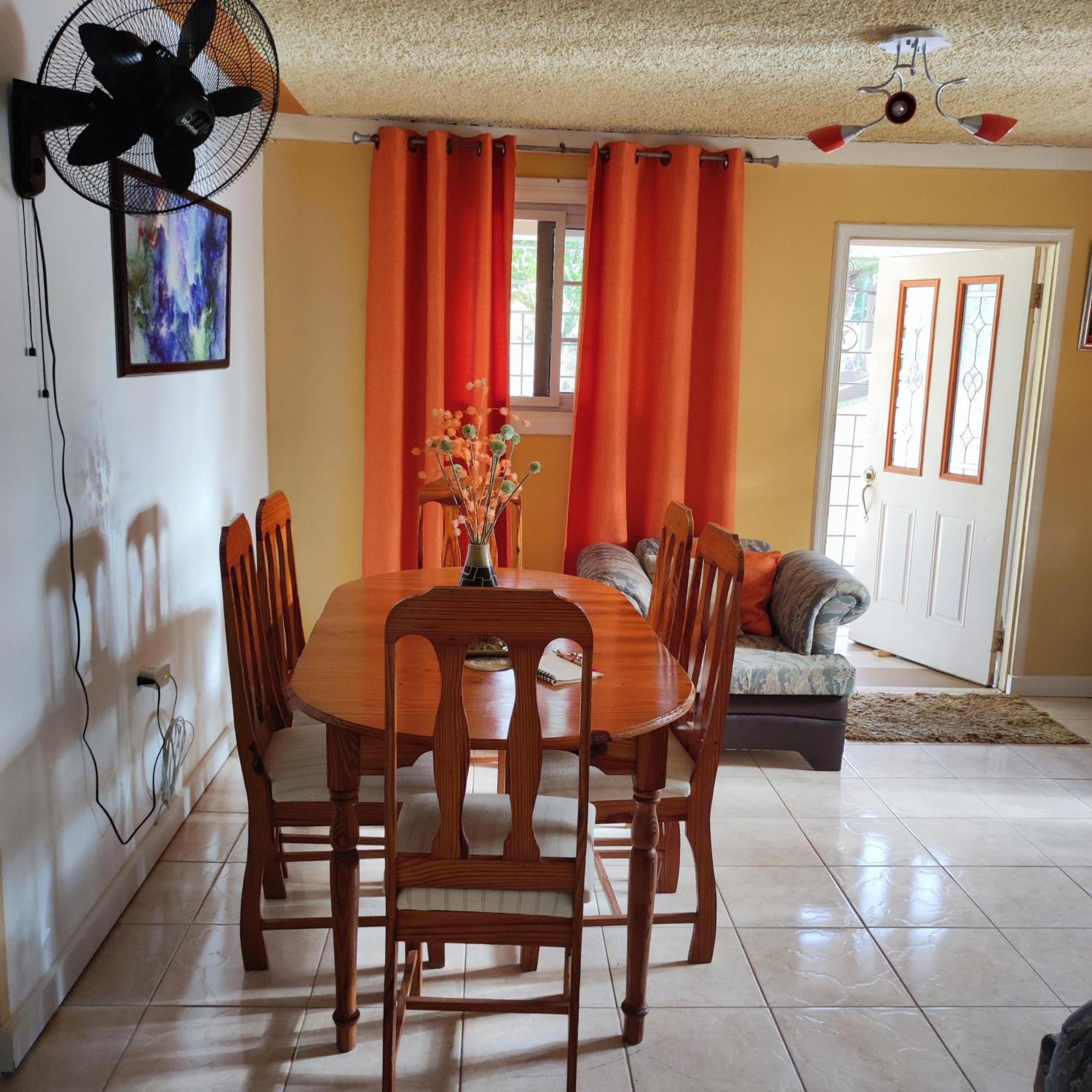 Gables Vacation Rentals With Private Gated Parking Onsite Knockpatrick 외부 사진